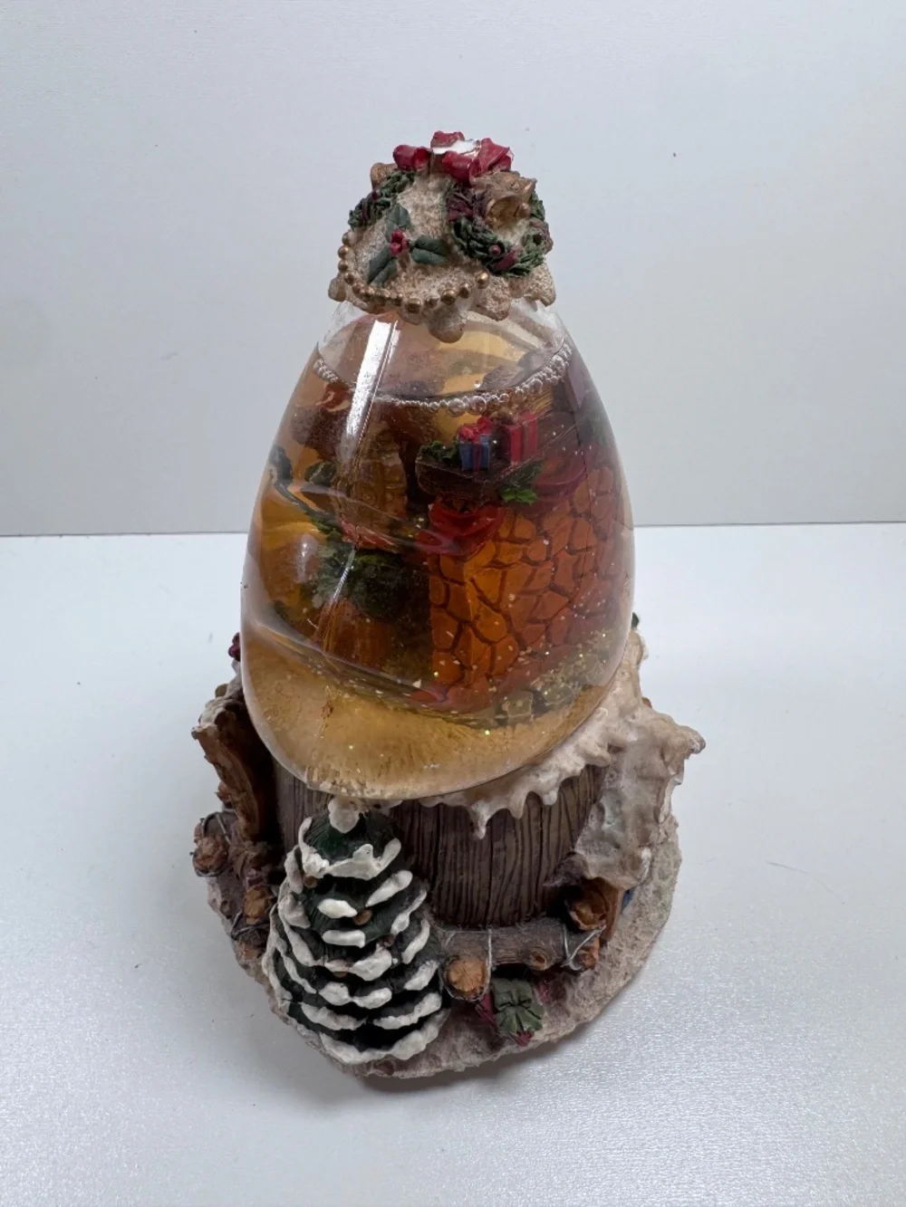 Holiday Time Christmas Musical Water Globe Tree Shape Bear Family Scene